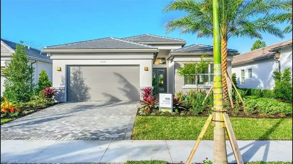 Gorgeous New Pool and Spa Home