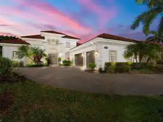 Exquisite Golfside Sanctuary with Resort-Inspired Luxury