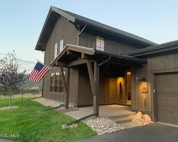 GORGEOUS MOUNTAIN HOME IN FROST CREEK