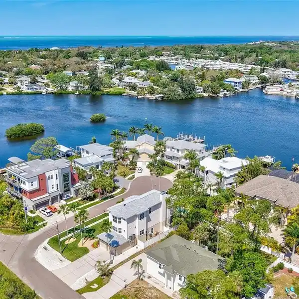 KEY WEST-STYLE HOME ON A QUIET CUL-DE-SAC