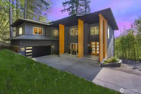 Elegance and Luxury on 2.6 Acres
