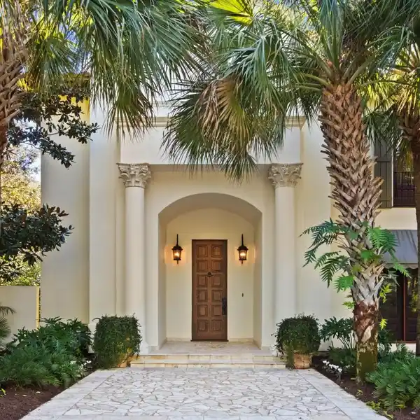 EXCEPTIONAL PROPERTY ALONG THE PRESTIGIOUS EMERALD COAST