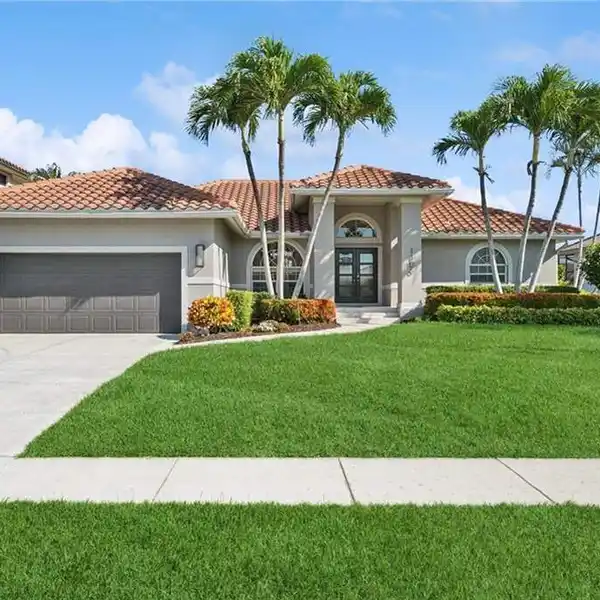 AIRY WATERFRONT OASIS ON MARCO ISLAND