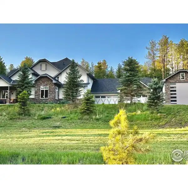 REIMAGINED MOUNTAIN-MODERN GEM