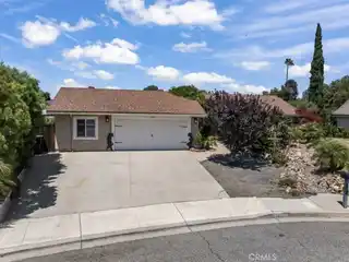 Beautifully Maintained Single-Story Home on a Spacious Lot