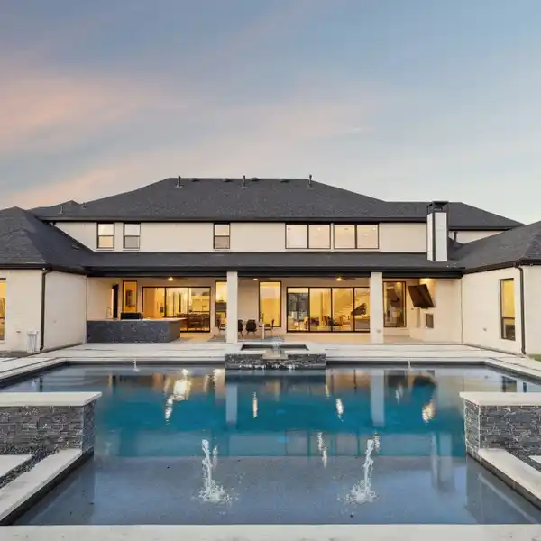 CUSTOM EXECUTIVE ESTATE IN STINSON HIGHLANDS