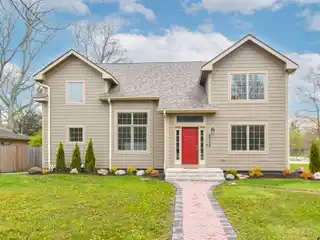 Modern Masterpiece Near Doctors Park