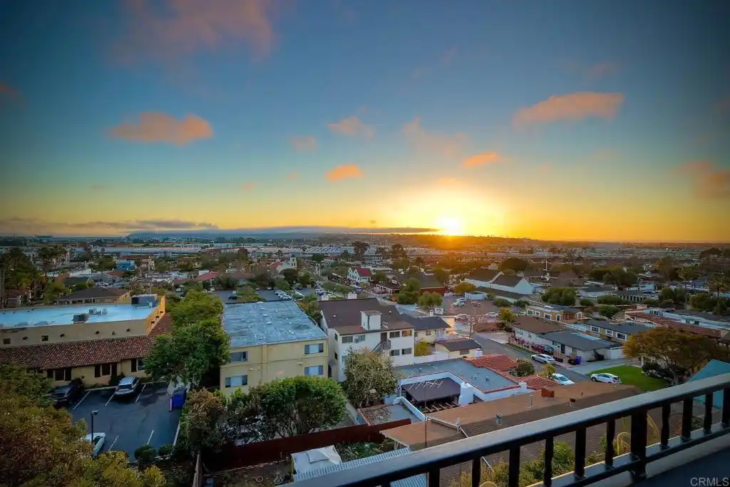 Meticulously Cared-for Mission Hills Treasure