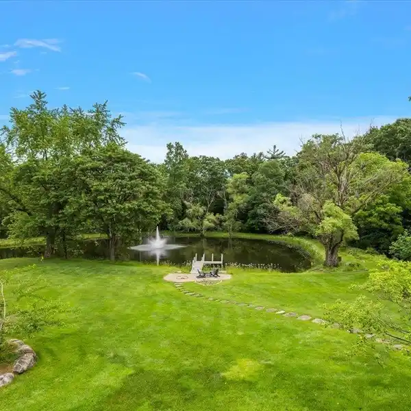 CUSTOM HOME ON 2.6 ACRES IN PINE RIVER ESTATES