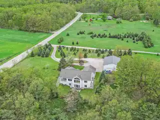 Expansive Country Retreat with Versatile Living Spaces