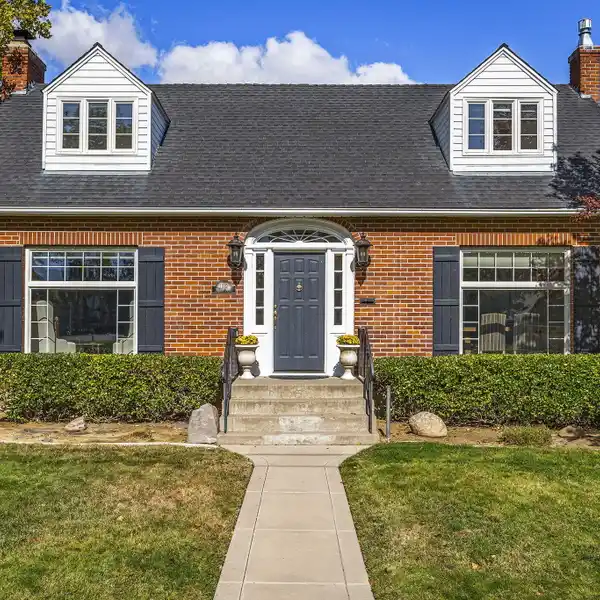 THE BEST OF OLD SOUTHWEST RENO LIVING