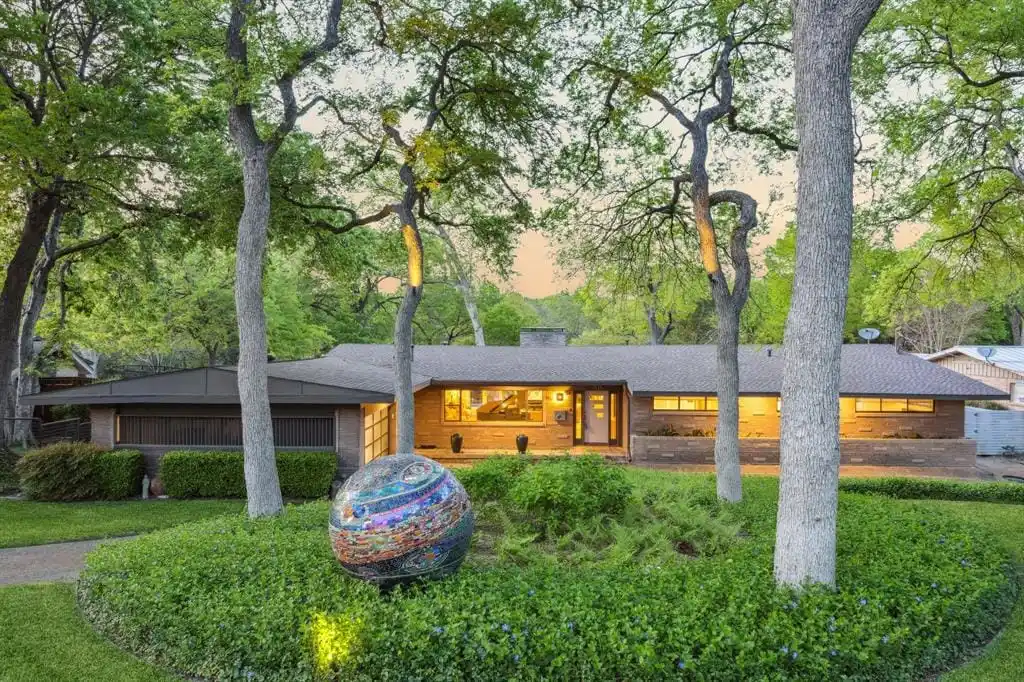 Iconic Mid-century Architecture with Refined Updates