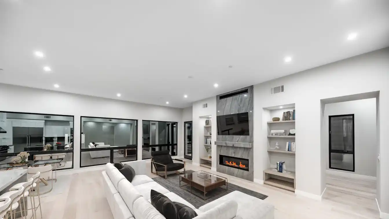 Penthouse Villa Overlooking Paseo
