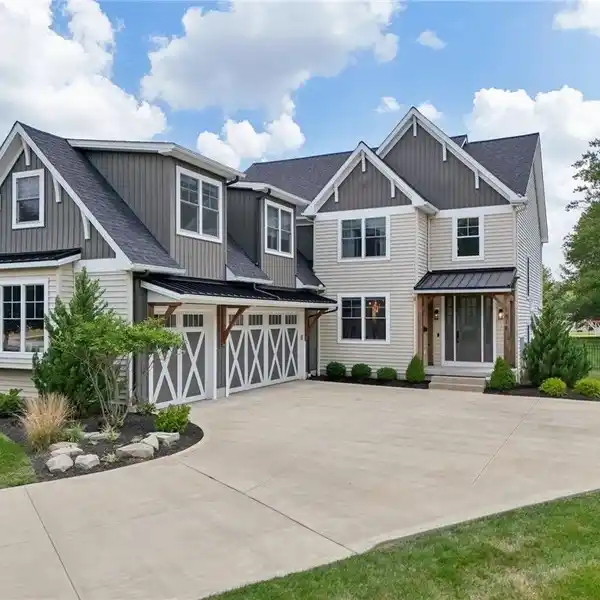 EXCEPTIONAL CRAFTSMAN-STYLE HOME IN CENTRAL WESTLAKE