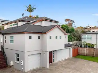 Expansive Elegance for Modern Family Living