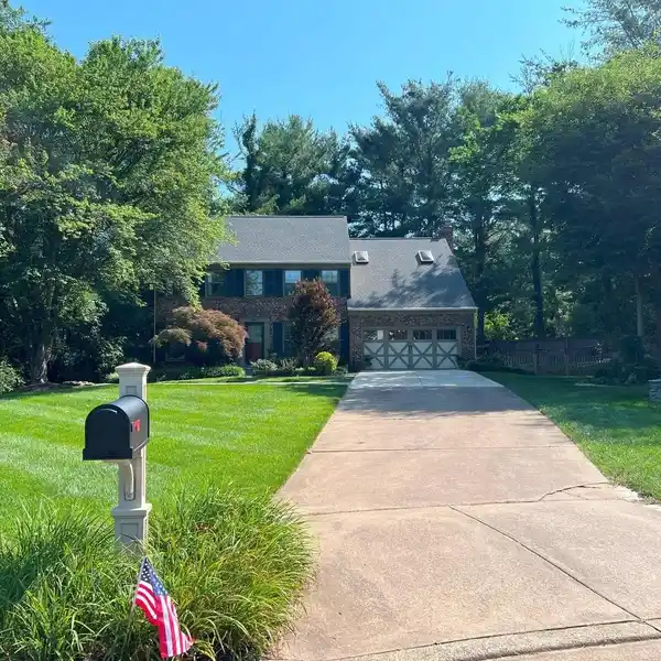 GRAND LIVING WITH WRAP-AROUND DECK