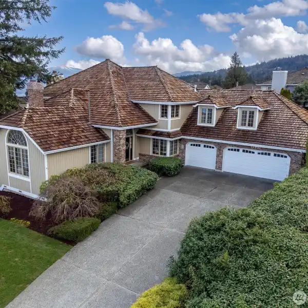 EXQUISITE VUEMONT HOME
