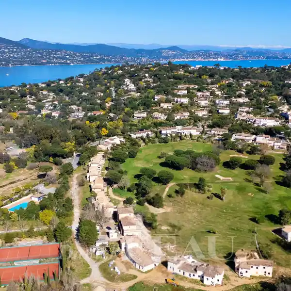 DUAL VILLAS NEAR SAINT TROPEZ BEACHES