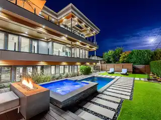 Opulent Modern Smart Home