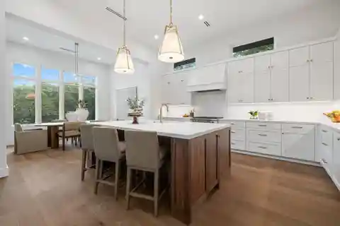 Contemporary New Construction in Westlake