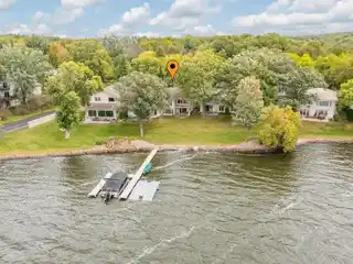 Carefree Living on Beautiful Lake Independence