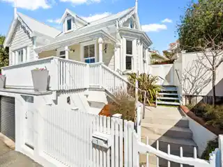 Elegant Freehold Villa in Prime Grammar Zone