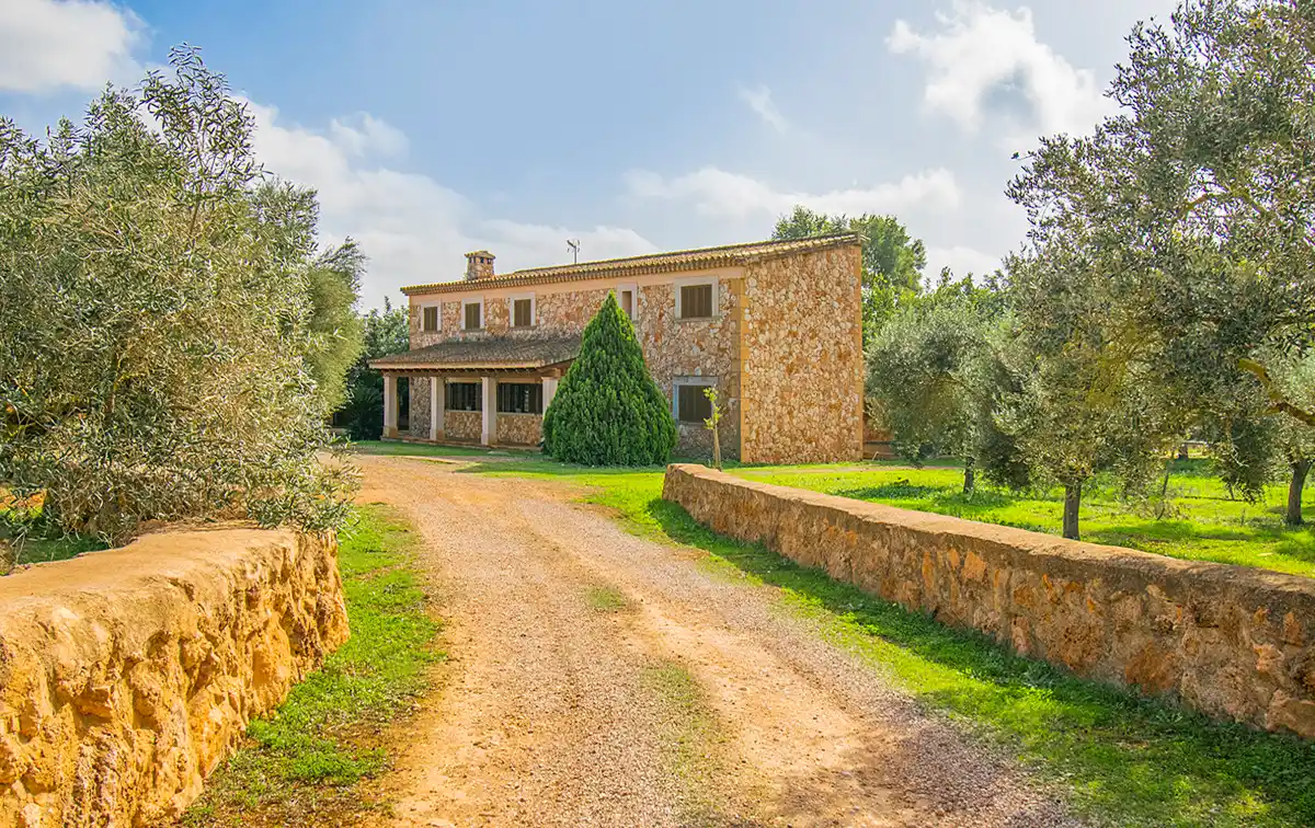 Rustic Finca in Santa Eugenia with Holiday Rental License