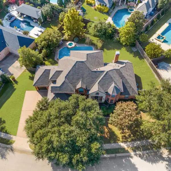 ELEGANT BRICK ESTATE WITH RESORT-STYLE POOL