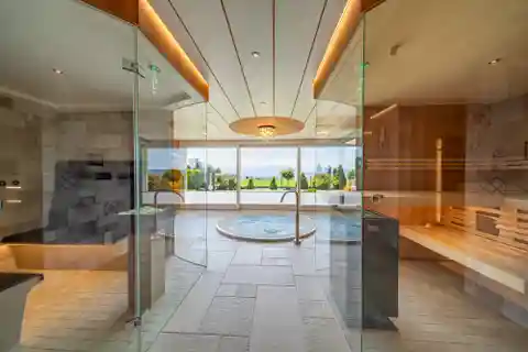 Luxury Retreat with Wellness Oasis
