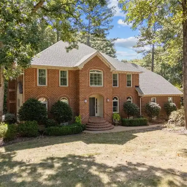 ELEGANT LITTLE NECK COLONIAL WITH BACKYARD OASIS