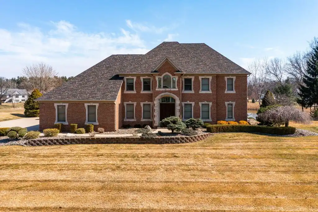 Exceptional Custom-built Kestrel Hills Estate