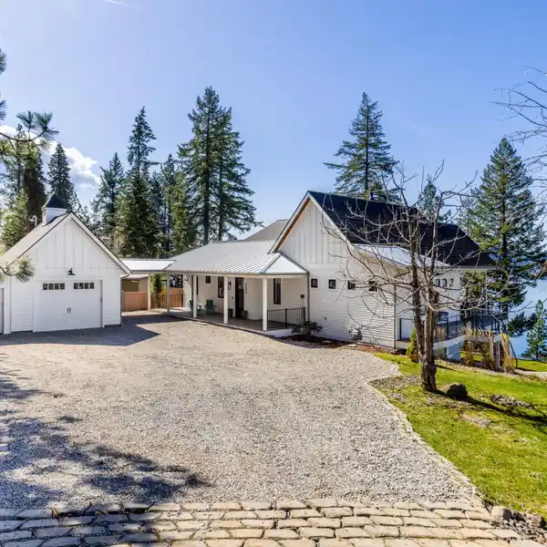 FARMHOUSE-INSPIRED HOME OVERLOOKING LAKE COEUR D'ALENE