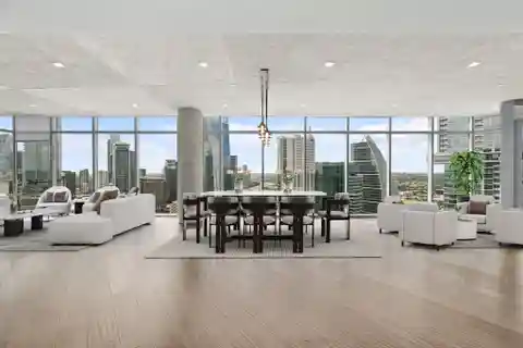 High-Floor Home with a Sought-After Plan