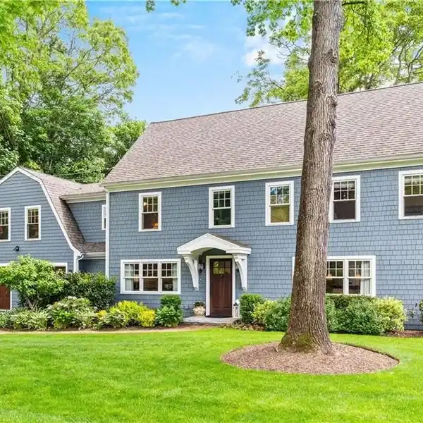 PHENOMENAL NAYATT COLONIAL