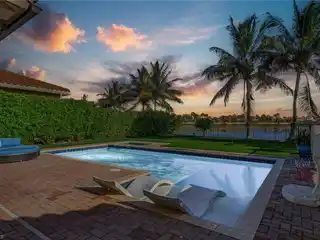 Stunning Home with Pool in Stonecreek