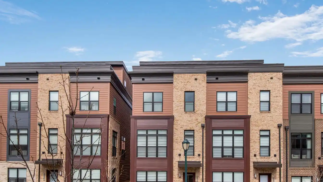 Luxury End-unit Townhome