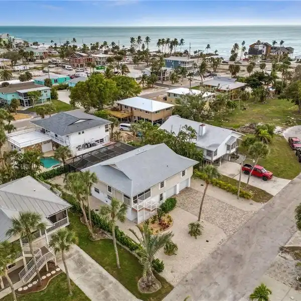 COMPLETELY REDEFINED FLORIDA OASIS