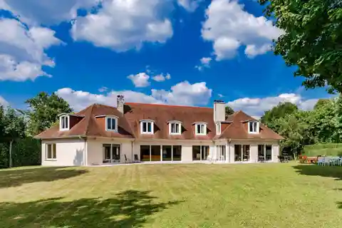 Attractive Family Villa