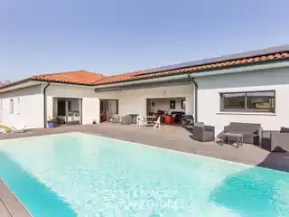 Beautiful Contemporary Villa