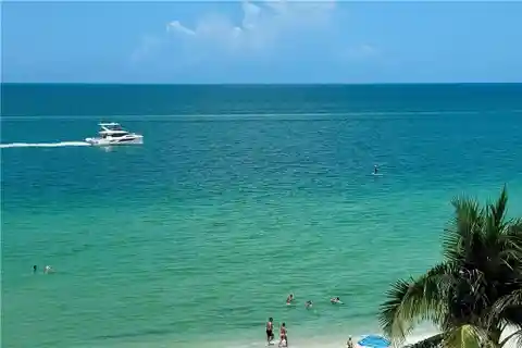 Beautiful Gulf-Front Residence on the Miracle Mile