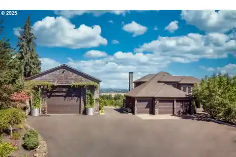 Amazing Property with Stunning Views