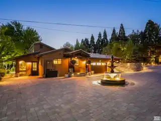 Rare and Private Resort-like Estate