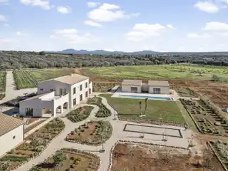Spacious New-build Finca