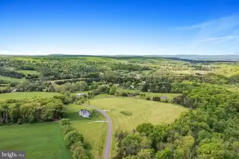 Custom Luxury Living Near Delaware River