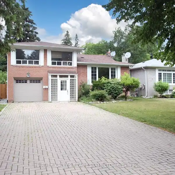BEAUTIFULLY MAINTAINED FREEHOLD HOME