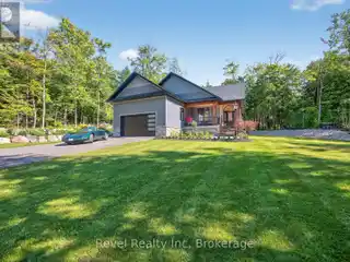 Luxury Living in Exclusive Thunder Beach