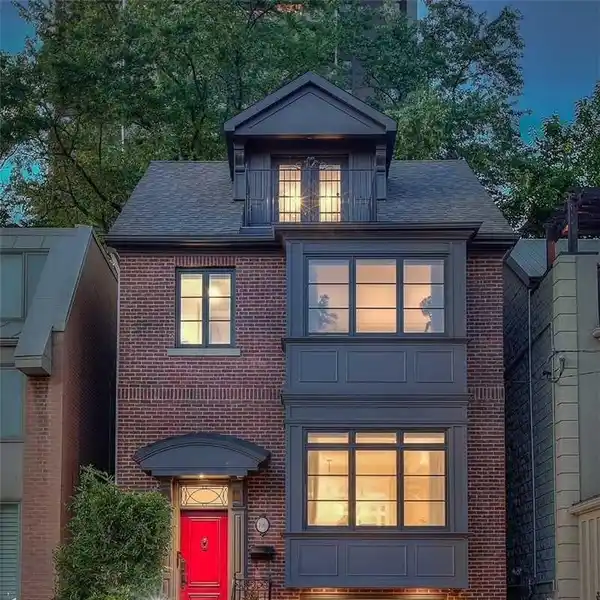 IMMACULATE DETACHED RESIDENCE