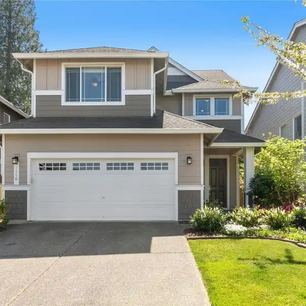 BEAUTIFULLY MAINTAINED HOME IN THE RESERVE AT NORTH CREEK