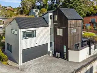 Modern Coastal Living Steps from Kohimarama Beach