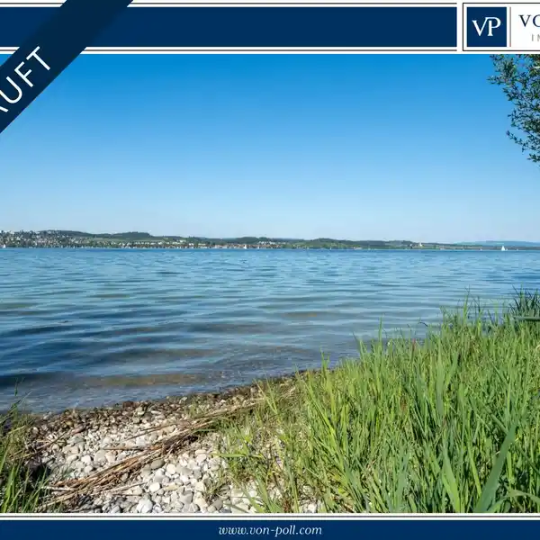 RARE LAKEFRONT PLOT IN AN EXPOSED LOCATION AND ITS OWN LAKE ACCESS